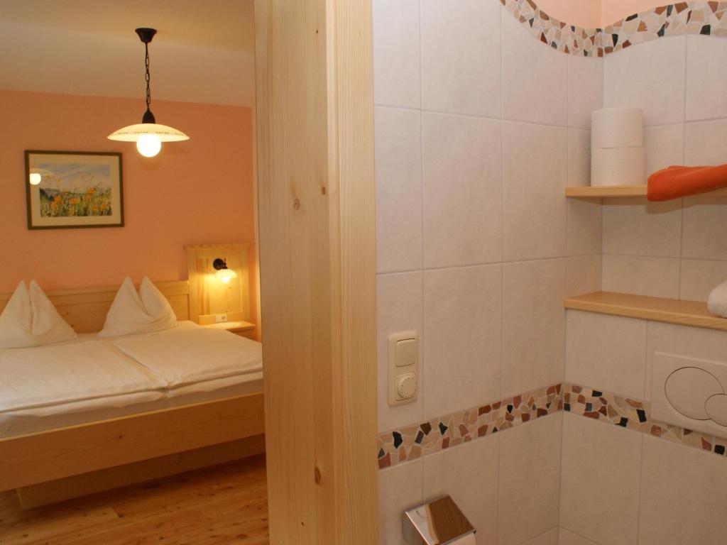 Biobauernhof Nussbaumer Nussdorf am Attersee Room photo