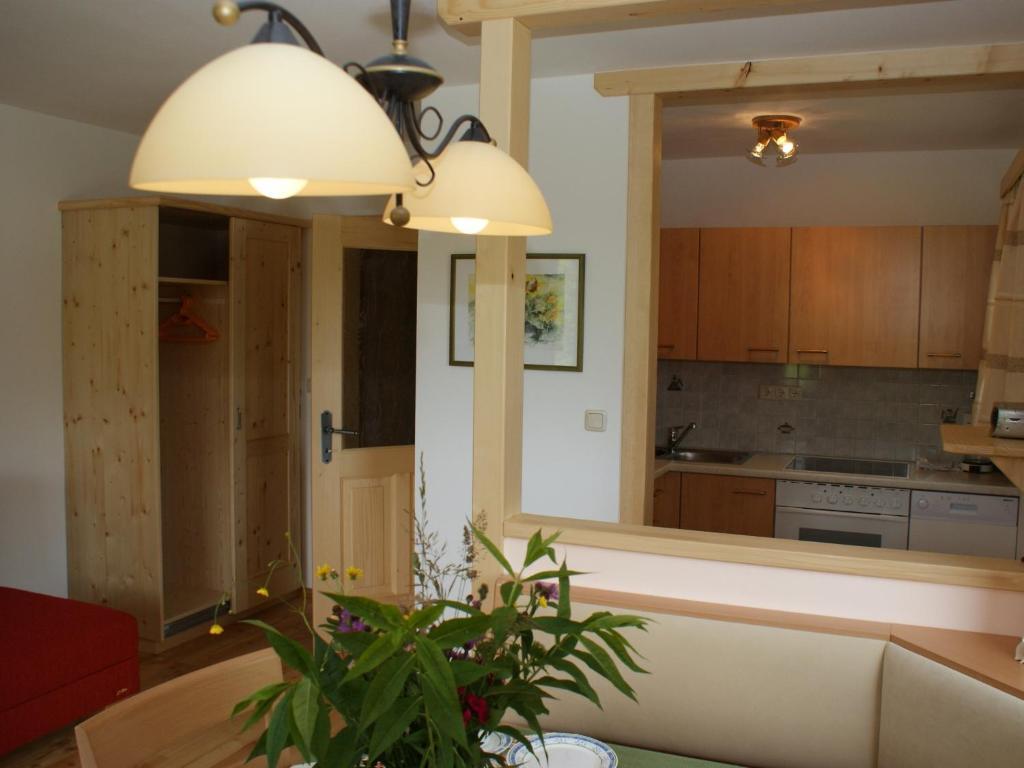 Biobauernhof Nussbaumer Nussdorf am Attersee Room photo